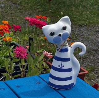 Ručně vyrobená kočka pro letní radosti. #rucniprace #ceskyvyrobek #keramika #keramikaproradost #neobycejnocz #soskakocky...