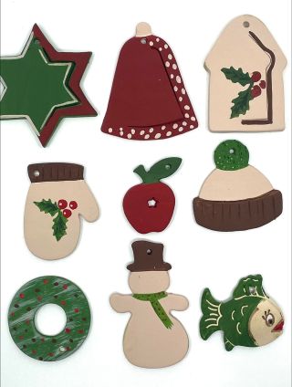 Jemná kolekce keramických ozdob inspirovaná českým venkovem a přírodou.